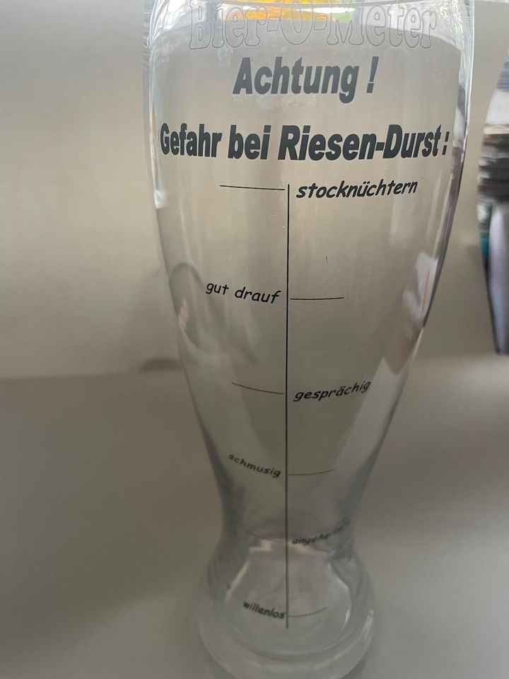 Riesen-Bier-Glas mit "Bier-O-Meter" in Woltersdorf