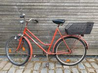 DDR repariertes Damen MIFA Fahrrad 26er Damenrad rot mit Korb Dresden - Äußere Neustadt Vorschau