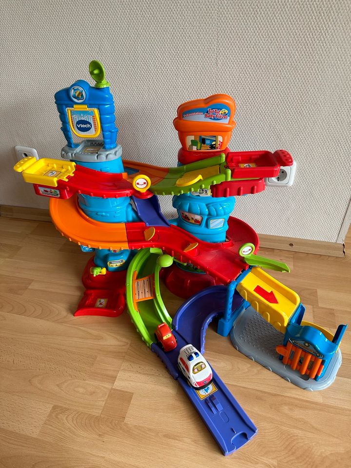 Vtech, Tut tut Baby Flitzer,Parkgarage,Polizeistation, Flughafen in Saarbrücken