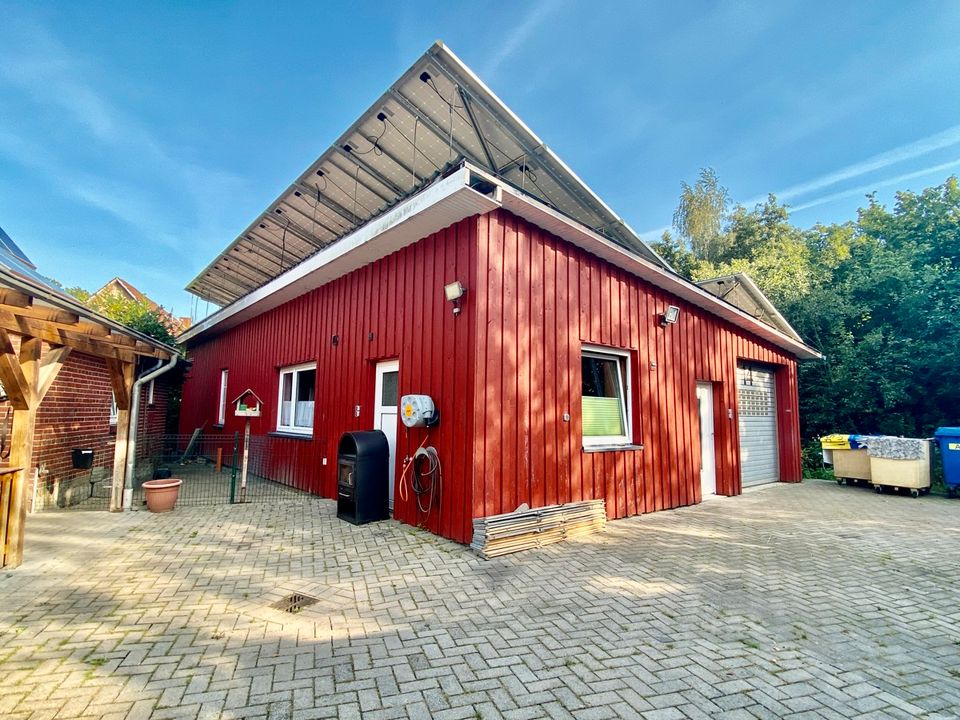 Energetisch saniertes Einfamilienhaus mit ertragreicher PV Anlage, Luftwärmepumpe und Halle. in Bippen