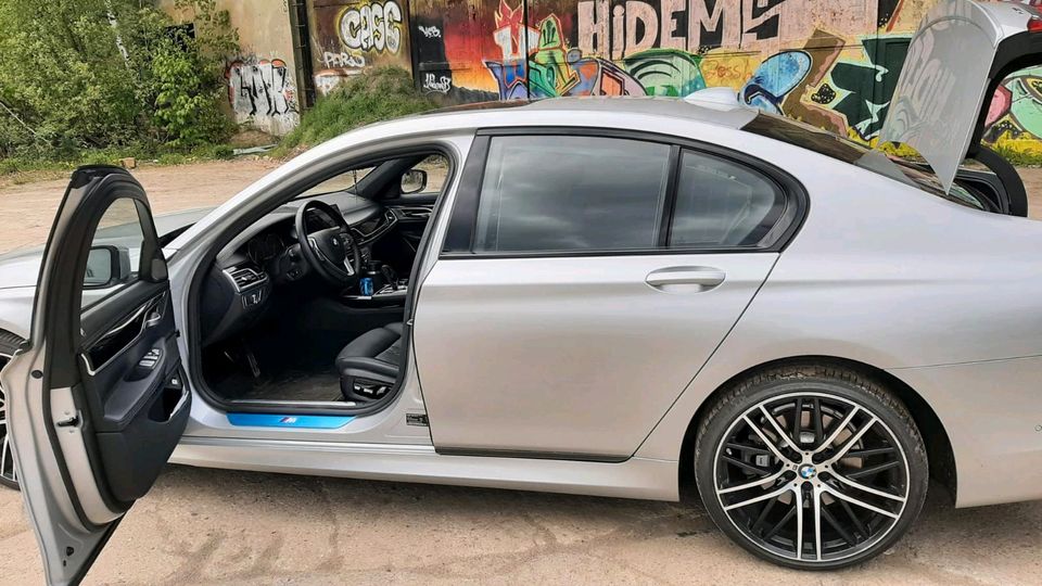 BMW 750i xDrive- nur 27tsd. km in Leipzig