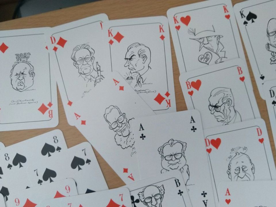 Skatkartenspiel Karrikaturen DDR-Politiker in Graal-Müritz