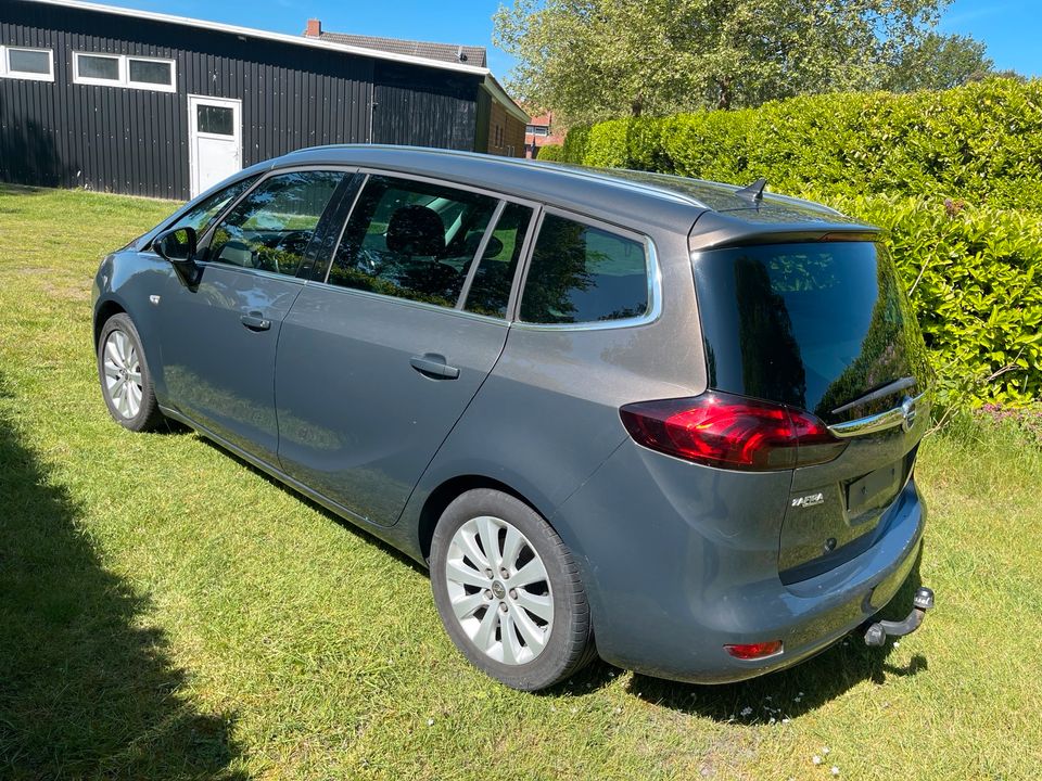 Opel Zafira C Tourer 1,6 Diesel in Emlichheim