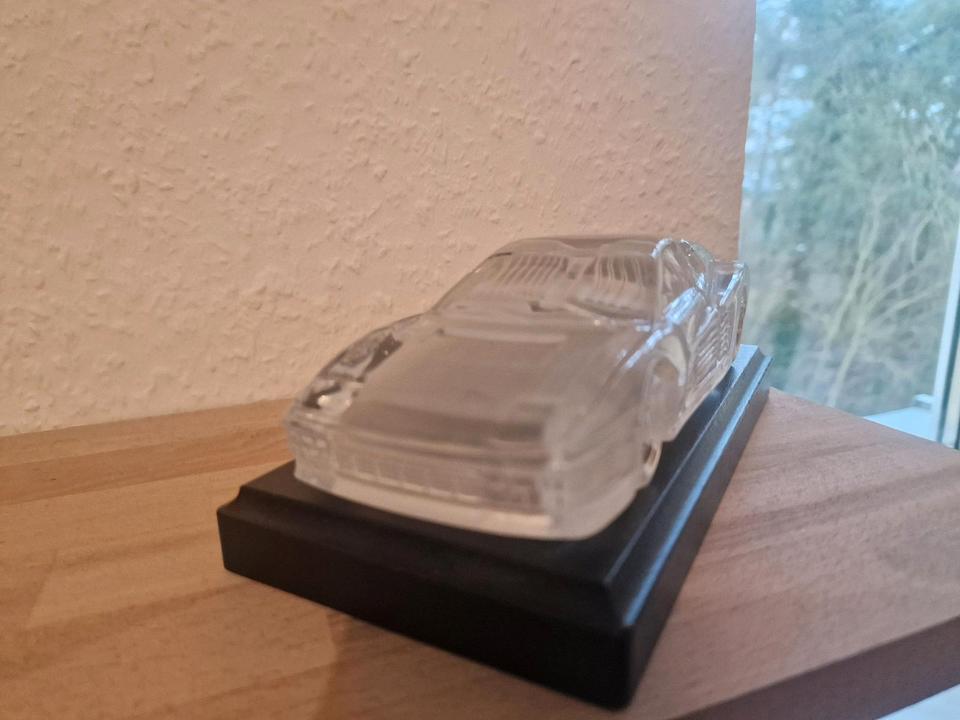 Magic Crystal Glasauto's Ferrari Testarossa und Porsche 911 in Biesenthal