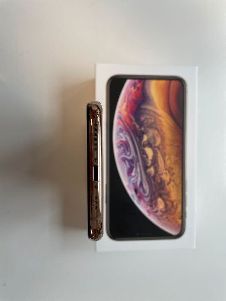 iPhone XS 64 GB gold in Blankenheim