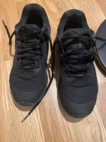 Nike Sneaker Größe 38, schwarz Hessen - Friedrichsdorf Vorschau