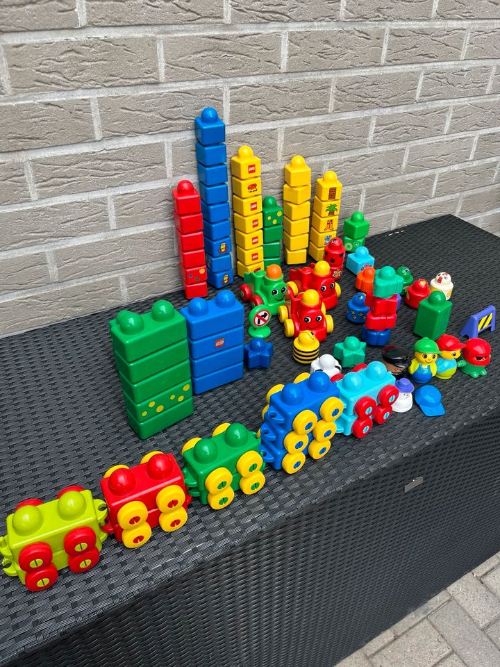 großes Set Lego Primo in Ratingen