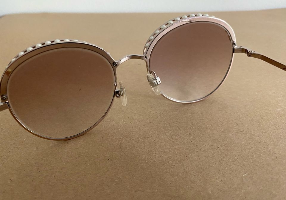 Original Chanel Sonnenbrille rund NEU in Berlin