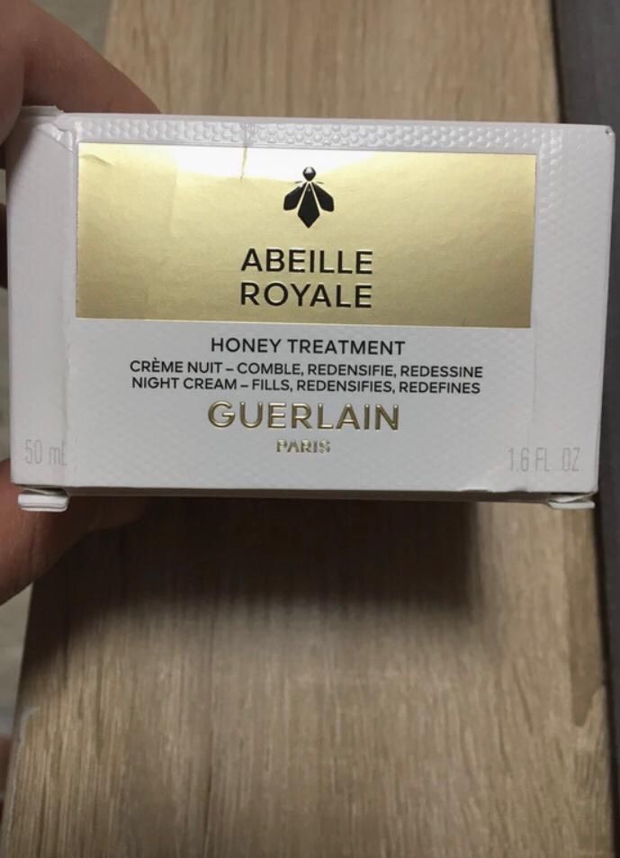 Guerlain Abeille Royale Honey Treatment in Stuttgart