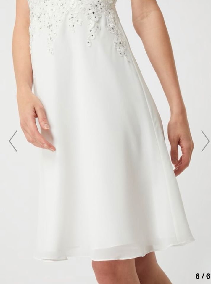 Hochzeitskleid / Brautkleid (kurz, offwhite, weiß) in Aschheim