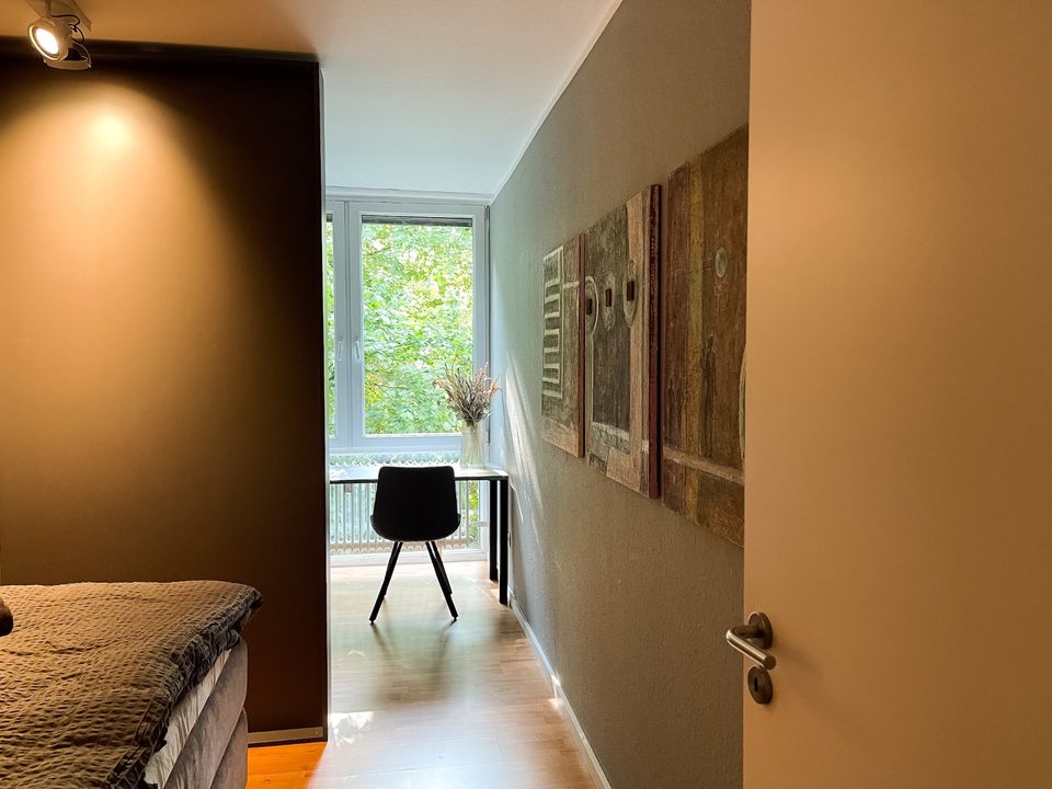 Geschmackvolle und geräumige Wohnung mit zwei Zimmern sowie Balko in Oldenburg