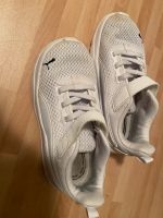 Sneaker Kinderschuhe Gr. 26 von Puma Nordrhein-Westfalen - Olpe Vorschau