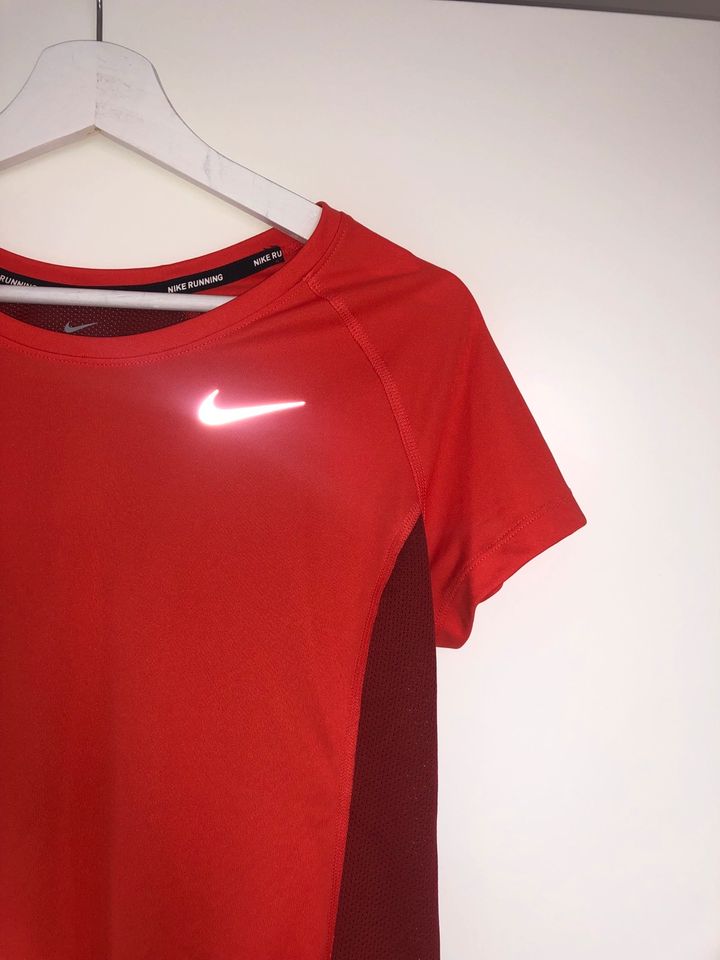 Nike Sport T-Shirt in Simbach