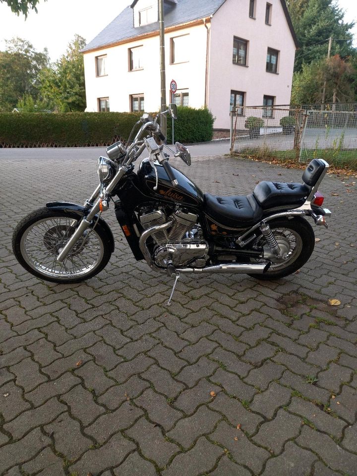 Suzuki VS 800 Intruder in Lugau