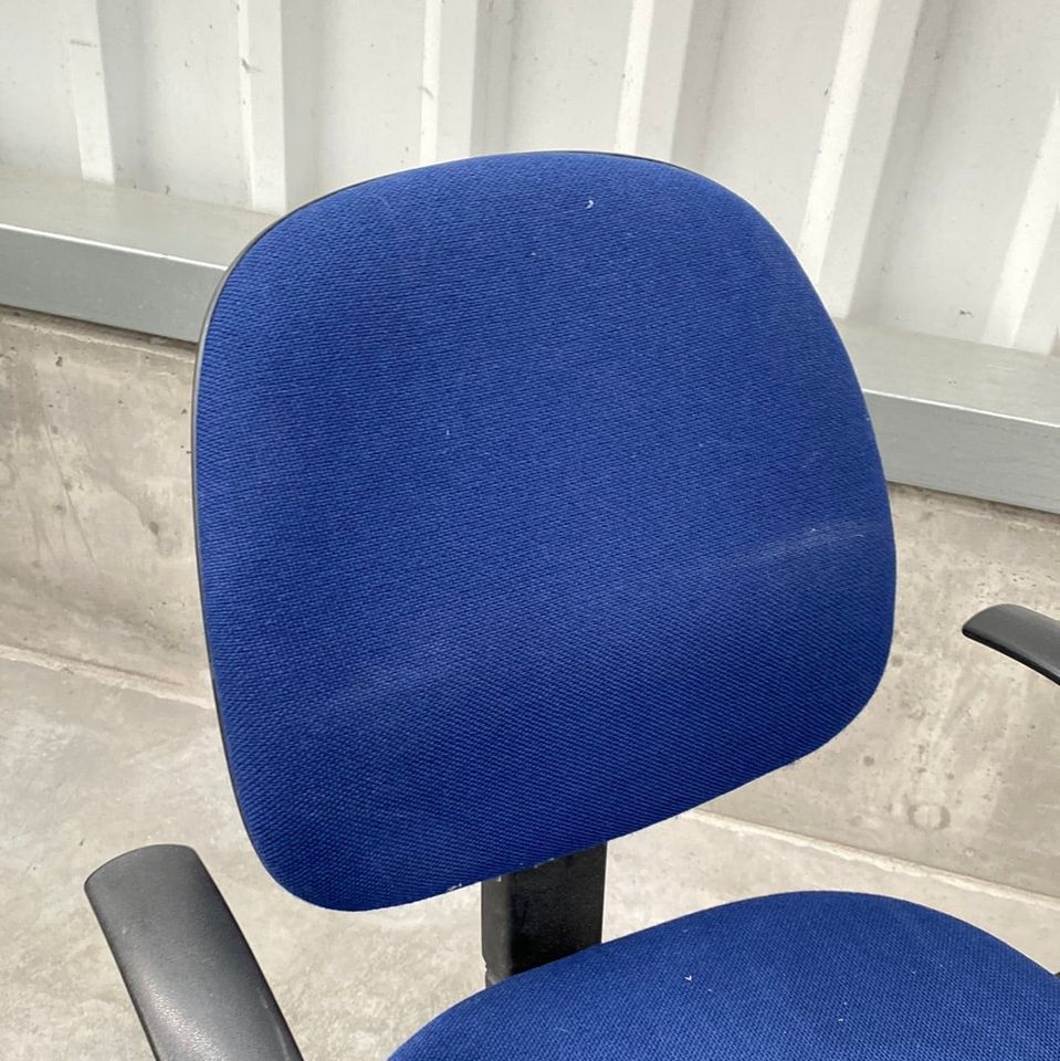 0x Bürodrehstuhl blau Kunststoff höhenverstellbar in Berlin