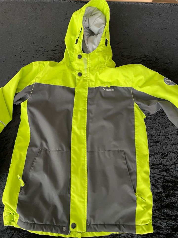 Rossi Outdoorjacke 152 in Höchstadt