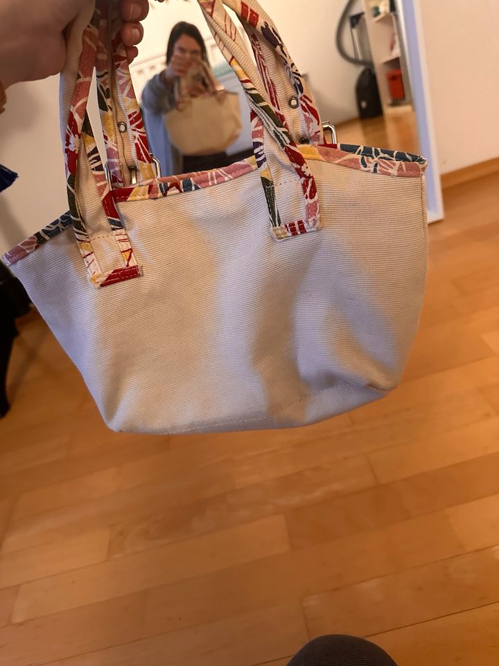 Kleine Handtasche in Gaienhofen