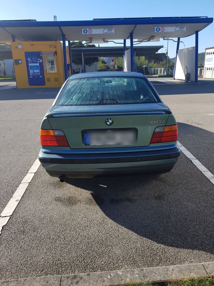 BMW E36 316i Limousine in Windorf