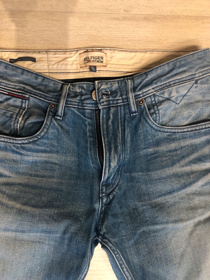 Tommy Hilfiger Jeans Ronnie Herren Größe 30/32 in Neumarkt i.d.OPf.