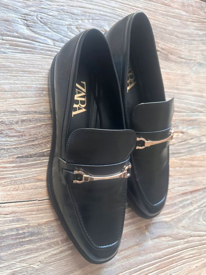 ZARA Loafer Mokkasin Ballerina schwarz Gr. 39 - Neu in Hamburg