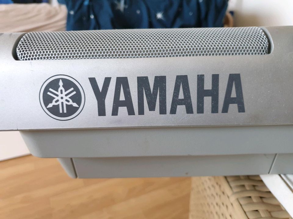 Yamaha PSR-295 Keyboard in Erding