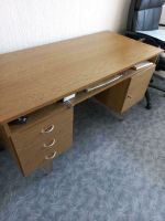 Schreibtisch zu verkaufen Maße 135x64x76 cm Rheinland-Pfalz - Rieschweiler-Mühlbach Vorschau