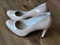 Lackpumps beige Buffalo London Gr. 36 Nordrhein-Westfalen - Haan Vorschau