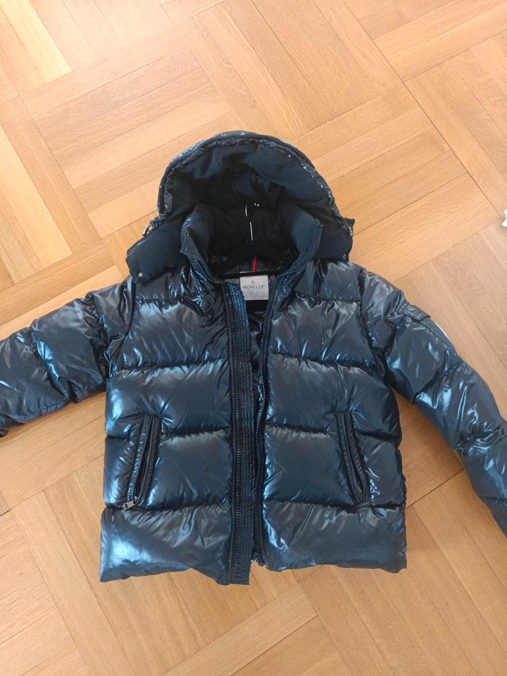 Moncler Winterjacke Gr. XL in Leinfelden-Echterdingen