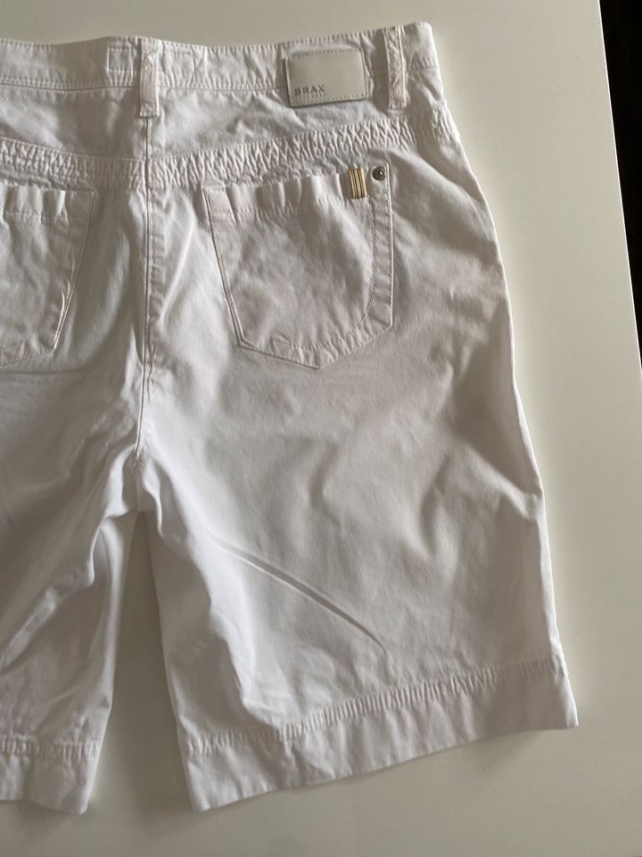 Sommershorts Brax Damen Gr. 42 in Regnitzlosau