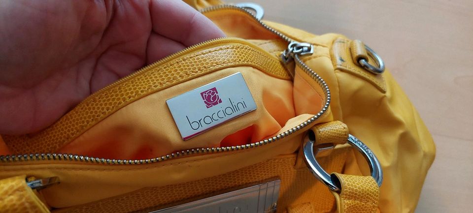 Original italienische Braccialini Handtasche in gelb in Hamburg