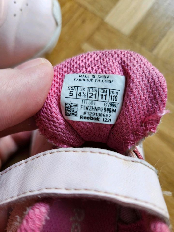 Reebok Kinder Sneaker Größe 21 rosa Mädchen 11 cm in München