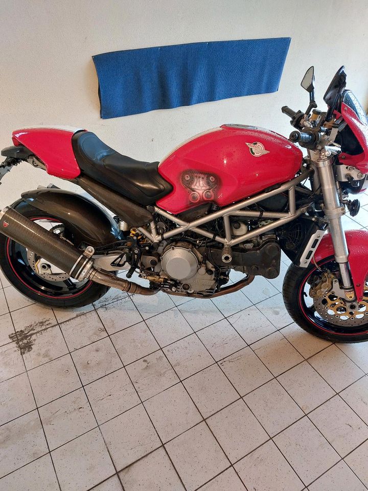 Ducati Hypermonster S4 in Nickenich
