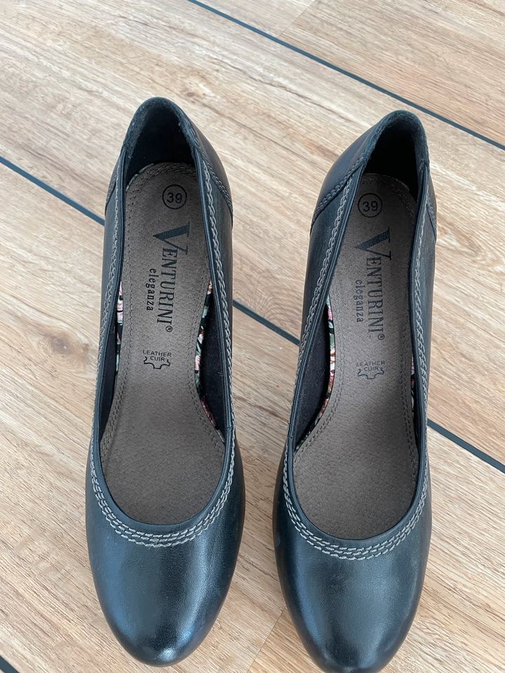 Neu Venturini Eleganza Pumps Leder Gr. 39 ungetragen in Wismar