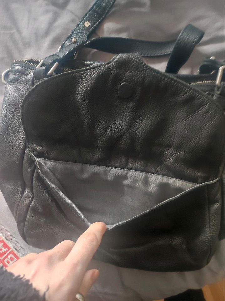 Liebeskind Ledertasche, sehr guter Zustand, mittlere Shoppertasch in Saarwellingen