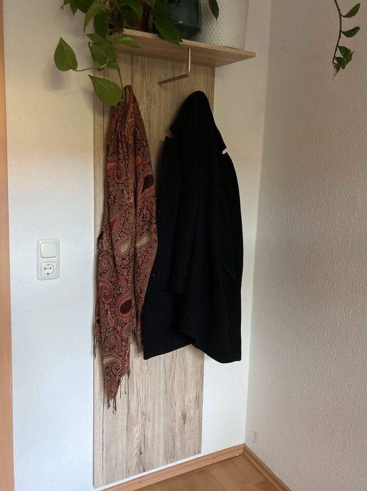Garderobe mit Hutablage in Erfurt