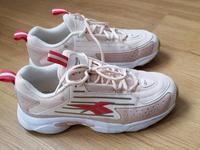Reebok DMX Series beige/rosa Nordrhein-Westfalen - Herford Vorschau