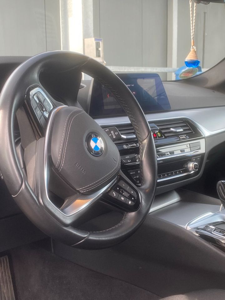 BMW 520 D Kombi 2019 in sehr guten Zustand in Berlin