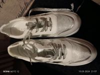 Damen Schuhe Sneaker weiß silber Größe 39 Bayern - Regensburg Vorschau