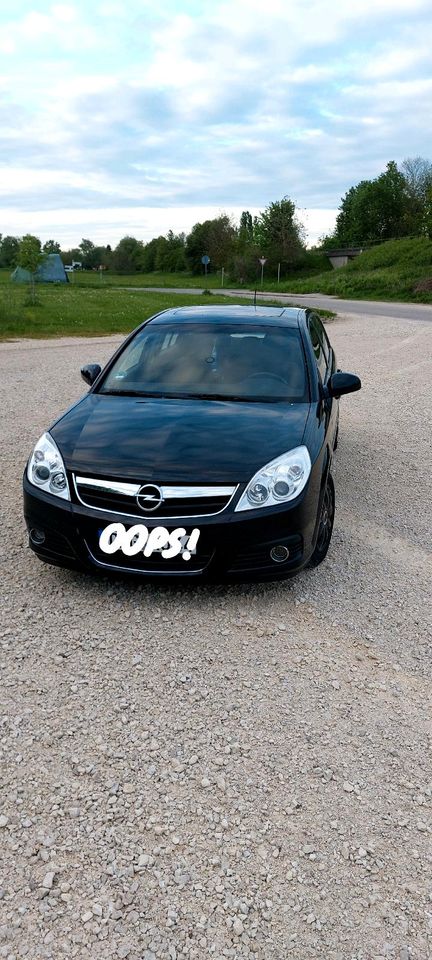 Verkaufe einen schönen Opel Signum Bj 2007 Automatik TÜV NEU !! in Höchstädt a.d. Donau