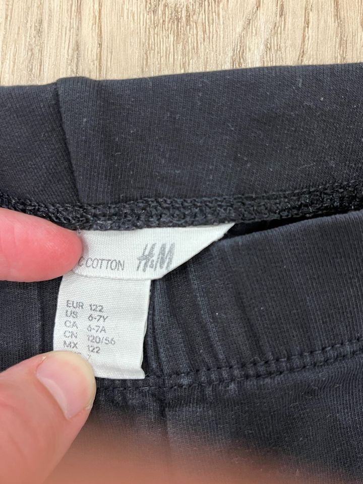 Leggings schwarz H&M Gr 122 in Schwarzenbek