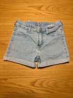 H&M Girl Mädchen Jeans Shorts denim hellblau Gr. 116 Dresden - Blasewitz Vorschau