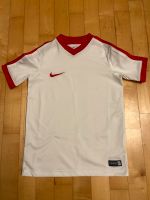 Nike Sportshirt Größe 128-137cm Sachsen-Anhalt - Magdeburg Vorschau