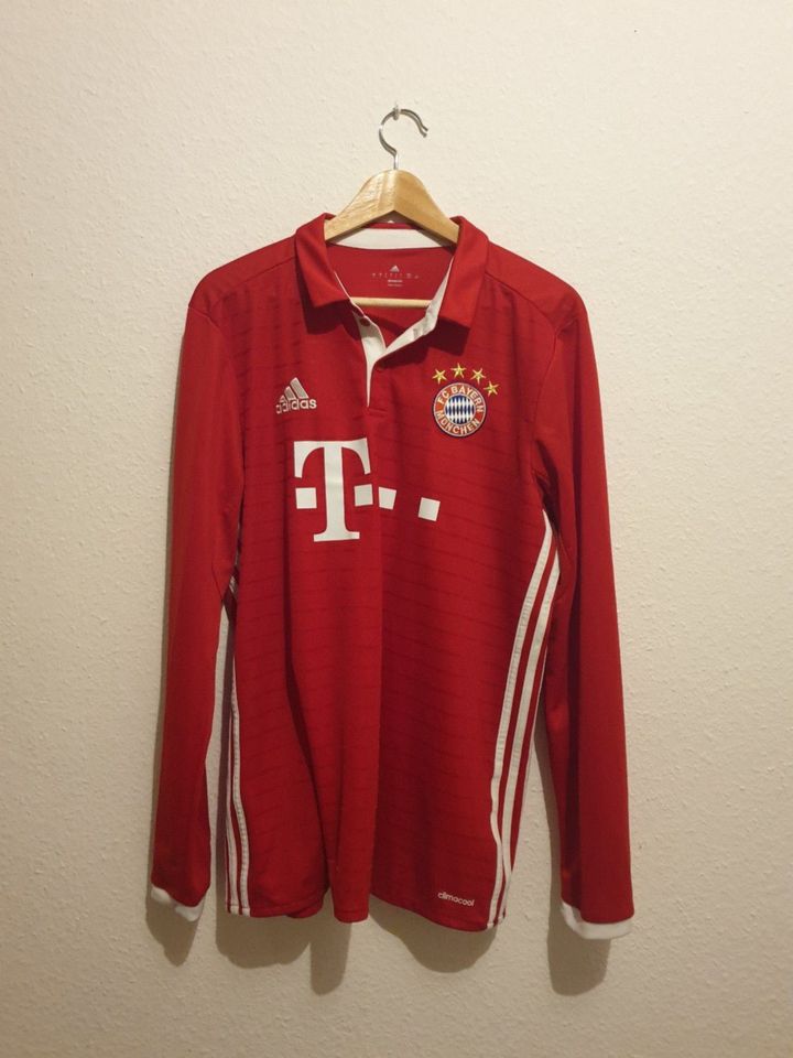 Orig. FC Bayern München Trikot | Arturo Vidal 23 | L | 2016 2017 in Berlin