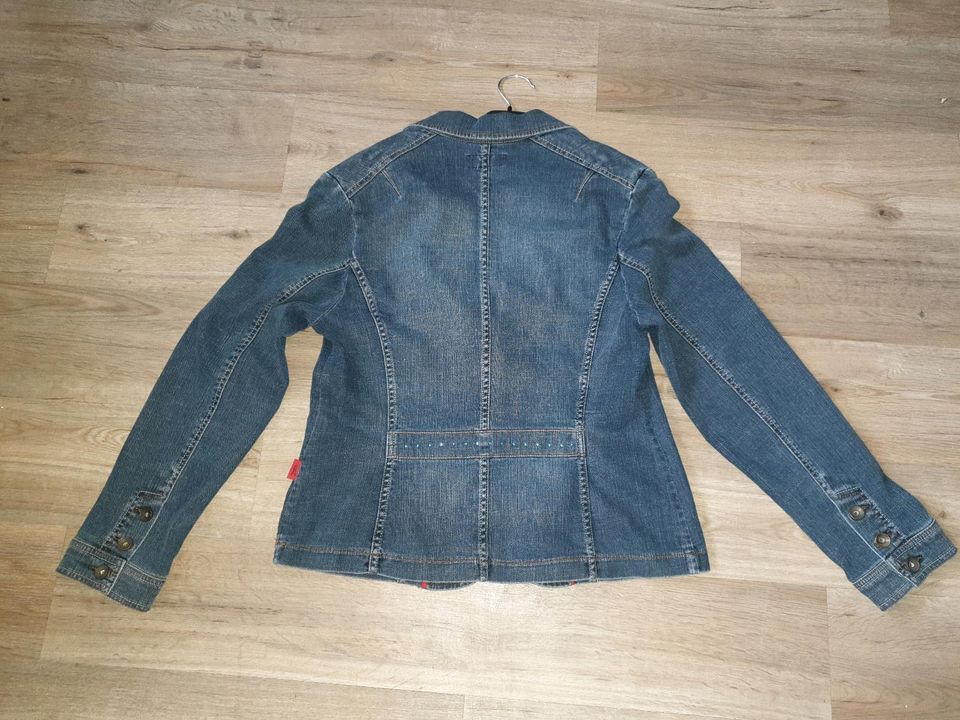 Jeansjacke Größe 38/ 40  Neuwertiger Zustand in Ennepetal