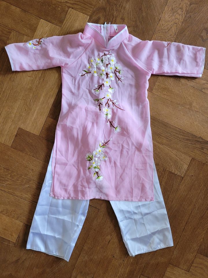 Traditionelles Ao dai Mädchen Set Kleid Stickerei Vietnam 2-3J. in Wuppertal