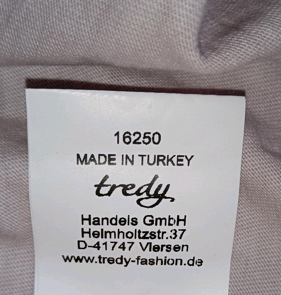 "TREDY"LA-LOOK" ÜBERWURF&MÜTZE"GR.46 ZU VERKAUFEN. in Bredstedt