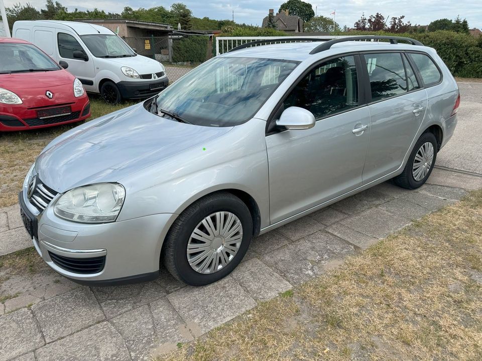 Volkswagen Golf V 1.9TDI Variant Trendline in Rathenow