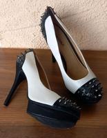 High Heels Gr. 40 Catwalk schwarz weiß mit Stacheln Bayern - Cham Vorschau