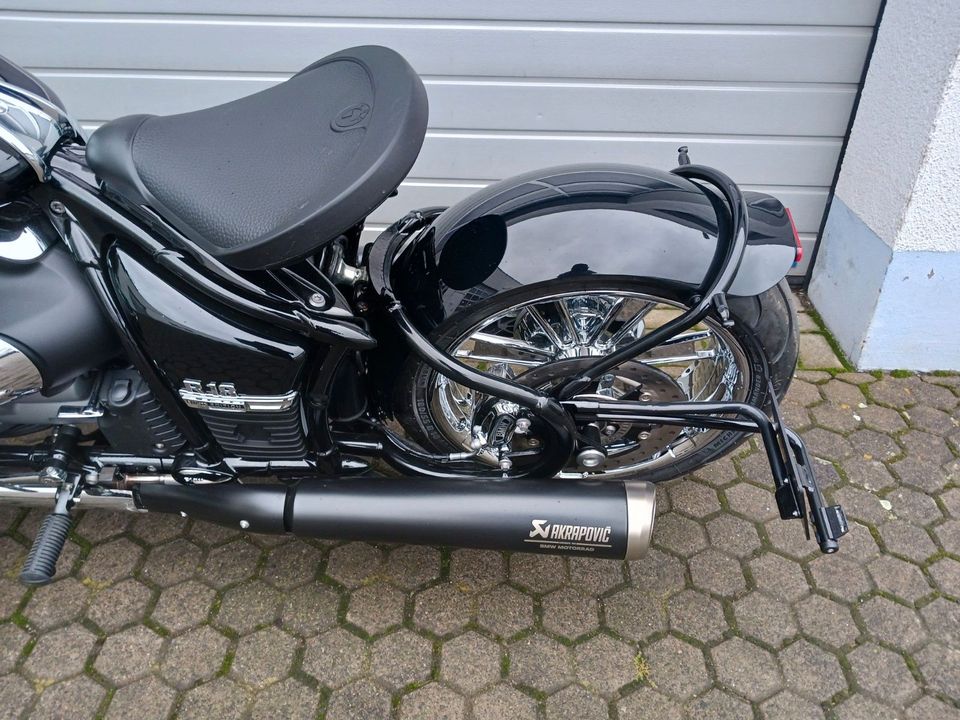 BMW R18 BOBBER UMBAU in Petersberg