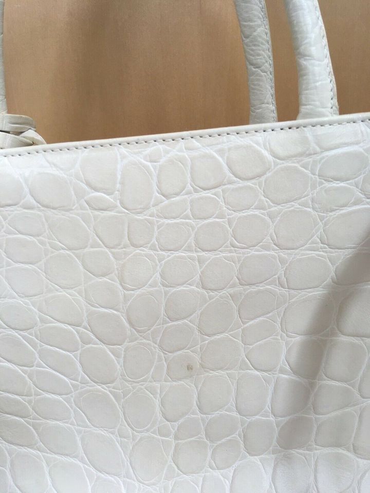 Furla Handtasche creme weiß in Freiburg im Breisgau